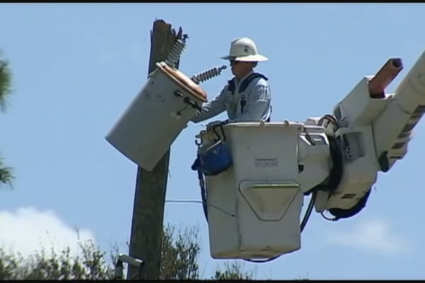 Hurricane Idalia: How to check power outages, what to do if you lose power