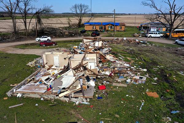 Woman loses 2-year-old daughter in tornado hours before she gives birth to son