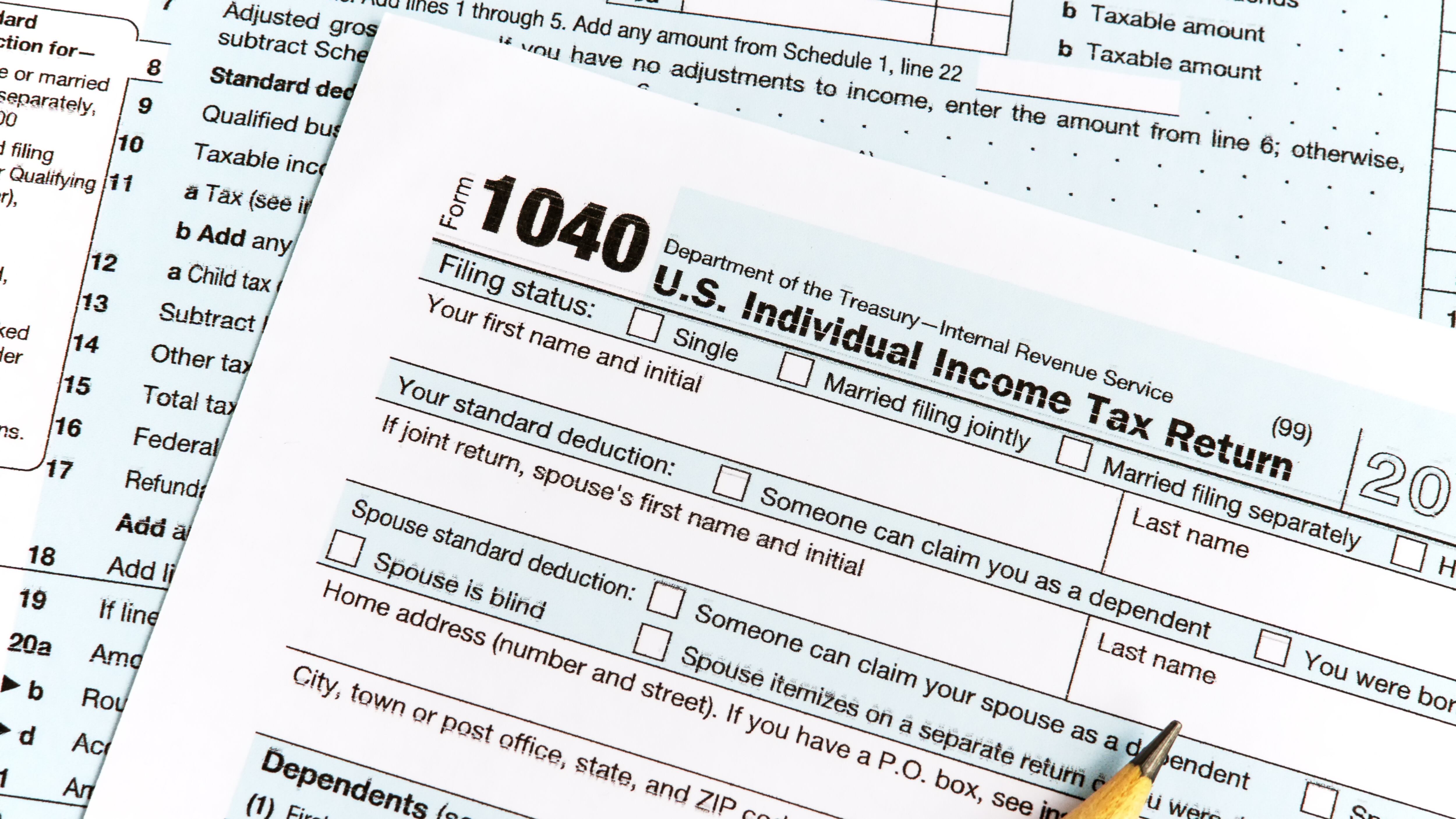 United States federal income tax return IRS 1040 documents
